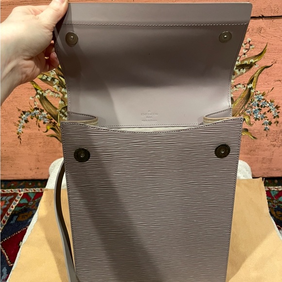 Louis Vuitton Lilac Epi Leather Ramatuelle Bag - Picture 9 of 16